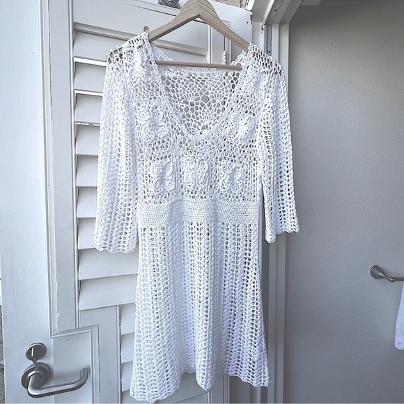 Vintage Dresses & Skirts - Vintage White Bohemian Y2K 90s White Crochet Bell Sleeves Mini Dress